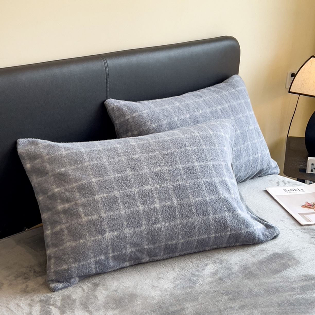 91家纺网 家纺一手货源 找家纺 印季家纺 2025新款轻奢简约羊呢绒亲肤保暖四件套 小香蓝灰格