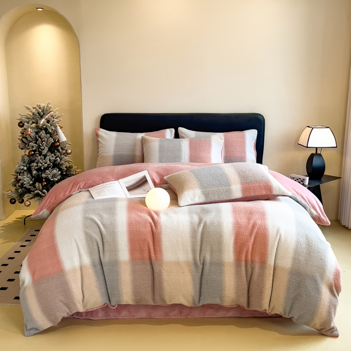 91家纺网 家纺一手货源 找家纺 印季家纺 2025新款轻奢简约羊呢绒亲肤保暖四件套 五彩大格