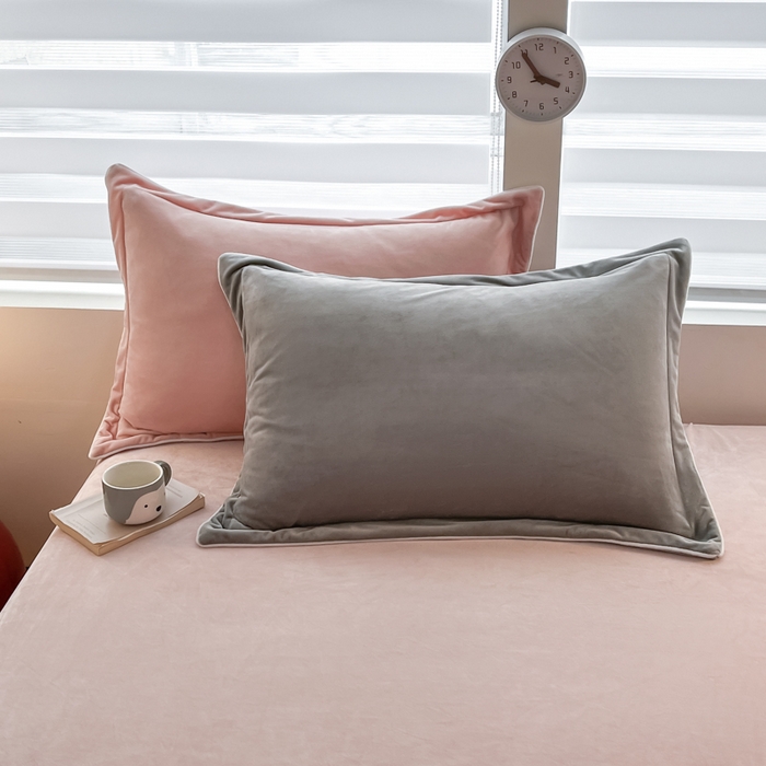 91家纺网 家纺一手货源 找家纺 润肤居 2025新款加厚婴儿绒牛奶绒四件套9斤工艺款宝宝绒 灰色+皮粉