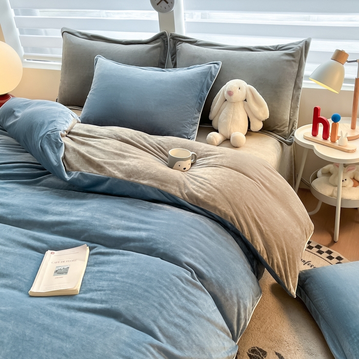 91家纺网 家纺一手货源 找家纺 润肤居 2025新款加厚婴儿绒牛奶绒四件套9斤工艺款宝宝绒 蓝色+灰咖