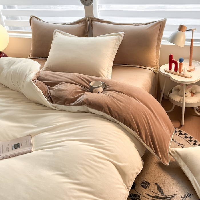 91家纺网 家纺一手货源 找家纺 润肤居 2025新款加厚婴儿绒牛奶绒四件套9斤工艺款宝宝绒 米白+浅驼