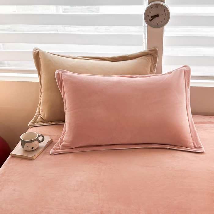 91家纺网 家纺一手货源 找家纺 润肤居 2025新款加厚婴儿绒牛奶绒四件套9斤工艺款宝宝绒 奶油橘+米驼