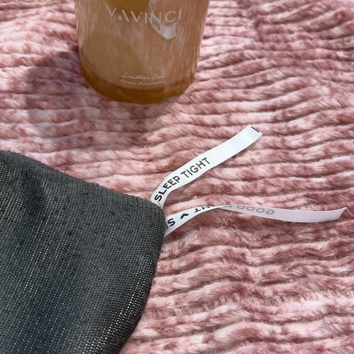 91家纺网 家纺一手货源 找家纺 印季家纺 2025新款针织兔毛条纹四件套 酒红-深灰