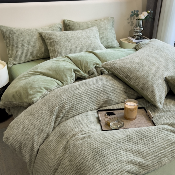 91家纺网 家纺一手货源 找家纺 印季家纺 2025新款针织兔毛条纹四件套 草绿-草绿