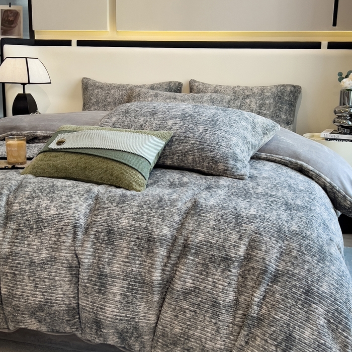 91家纺网 家纺一手货源 找家纺 印季家纺 2025新款针织兔毛条纹四件套 浅灰-马丁灰