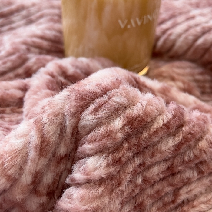 91家纺网 家纺一手货源 找家纺 印季家纺 2025新款针织兔毛条纹四件套 酒红-豆沙