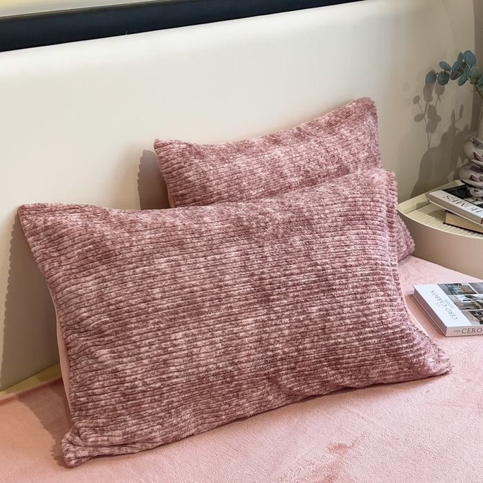 91家纺网 家纺一手货源 找家纺 印季家纺 2025新款针织兔毛条纹四件套 酒红-豆沙