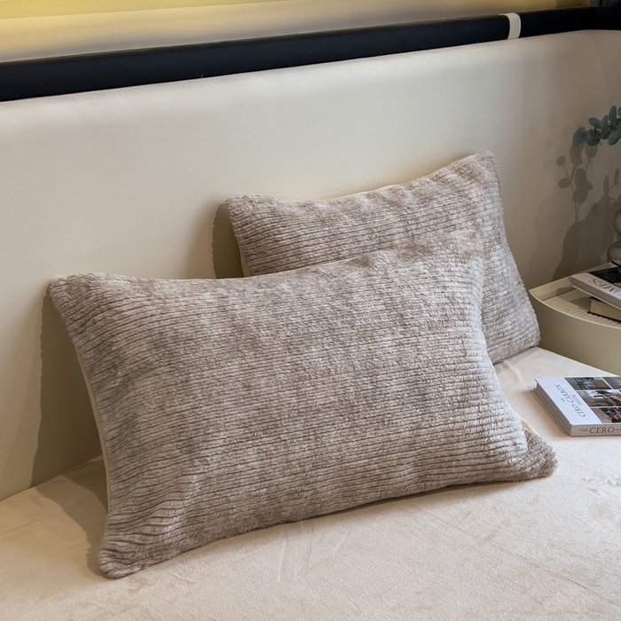 91家纺网 家纺一手货源 找家纺 印季家纺 2025新款针织兔毛条纹四件套 奶咖-浅驼