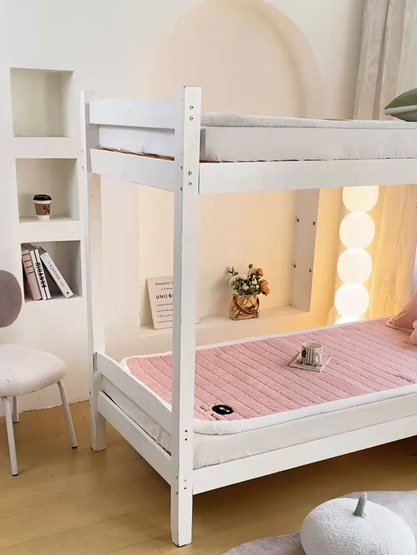 91家纺网 家纺一手货源 找家纺 梦初语 2025新款纯色牛奶绒贴布绣床垫褥冬季加绒加厚防滑学生宿舍 -直播爆款（面料175克-夹棉200克-底布80克防滑滴塑布） 煤球-玉