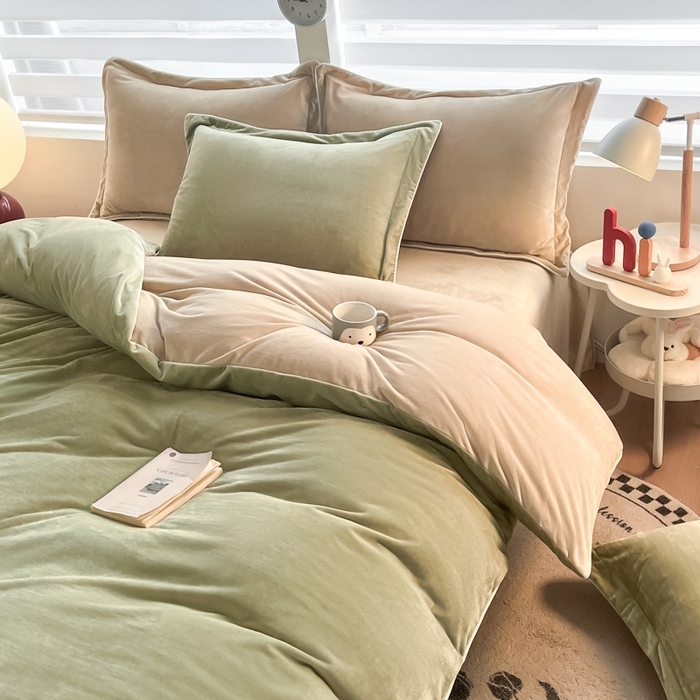 91家纺网 家纺一手货源 找家纺 润肤居 2025新款加厚婴儿绒牛奶绒四件套9斤工艺款宝宝绒 苔绿+米驼