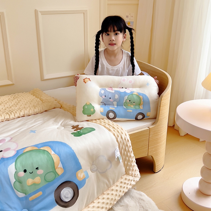 91家纺网 家纺一手货源 找家纺 鱼宝 2025新款大版针织棉豆豆被被子被芯 巴士动物