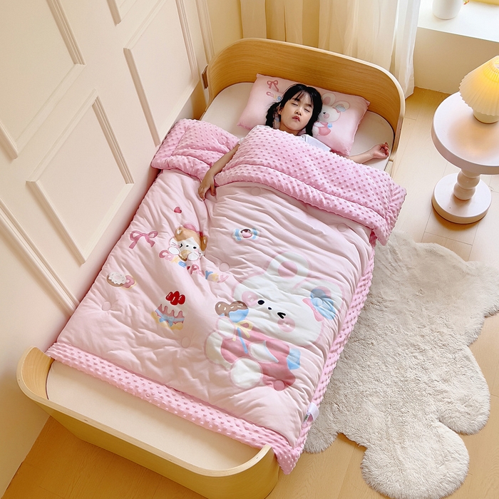 91家纺网 家纺一手货源 找家纺 鱼宝 2025新款大版针织棉豆豆被被子被芯 小兔森妮