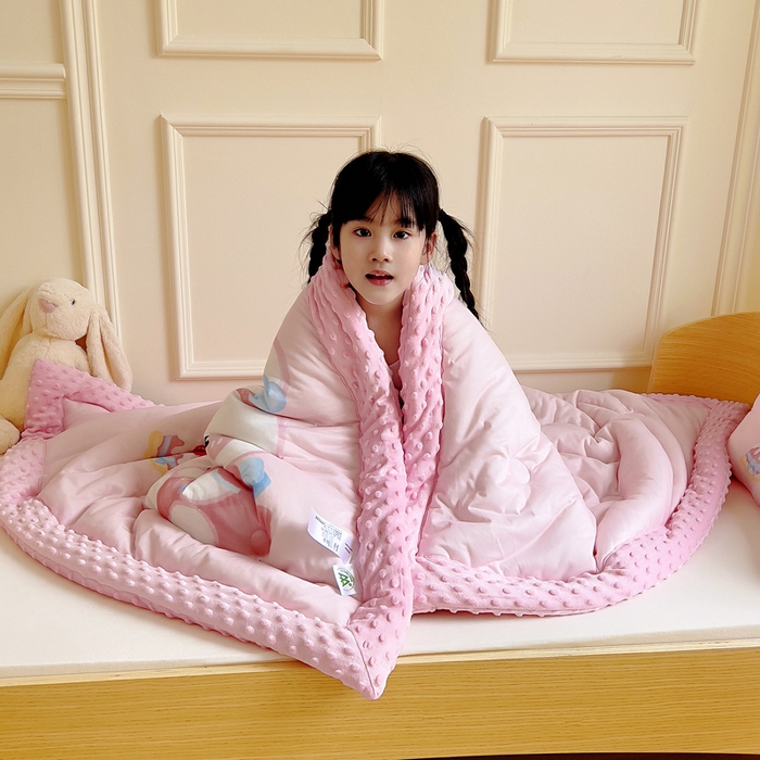 91家纺网 家纺一手货源 找家纺 鱼宝 2025新款大版针织棉豆豆被被子被芯 小兔森妮