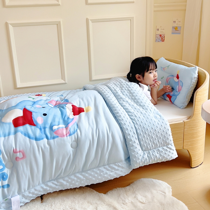 91家纺网 家纺一手货源 找家纺 鱼宝 2025新款大版针织棉豆豆被被子被芯 冬日小象