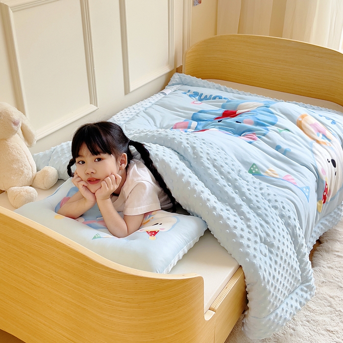 91家纺网 家纺一手货源 找家纺 鱼宝 2025新款大版针织棉豆豆被被子被芯 冬日小象