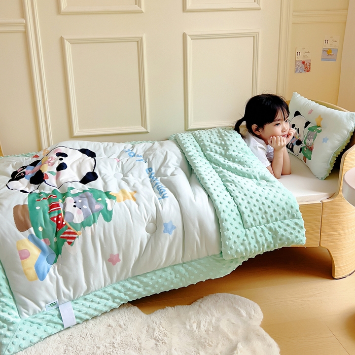 91家纺网 家纺一手货源 找家纺 鱼宝 2025新款大版针织棉豆豆被被子被芯 圣诞熊猫