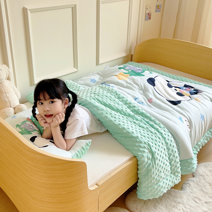 91家纺网 家纺一手货源 找家纺 鱼宝 2025新款大版针织棉豆豆被被子被芯 圣诞熊猫