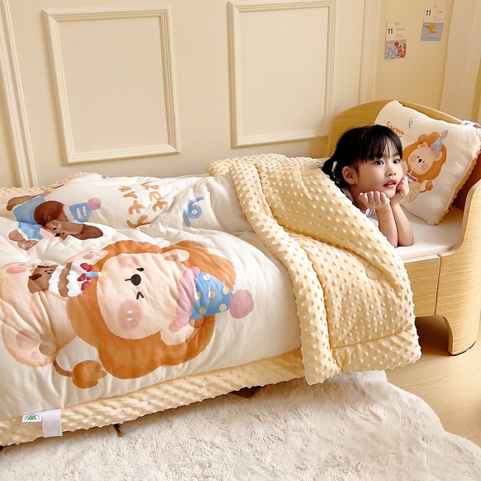 91家纺网 家纺一手货源 找家纺 鱼宝 2025新款大版针织棉豆豆被被子被芯 萌小狮