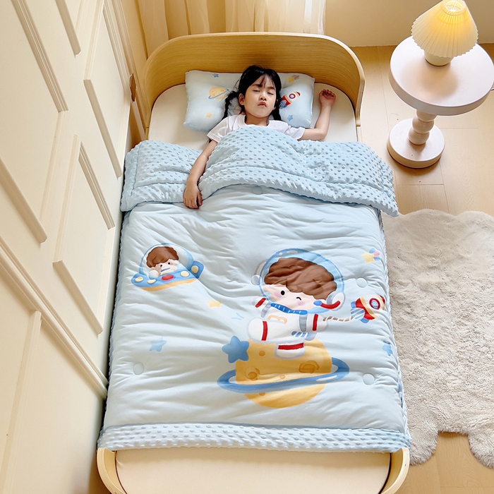 91家纺网 家纺一手货源 找家纺 鱼宝 2025新款大版针织棉豆豆被被子被芯 星际王子