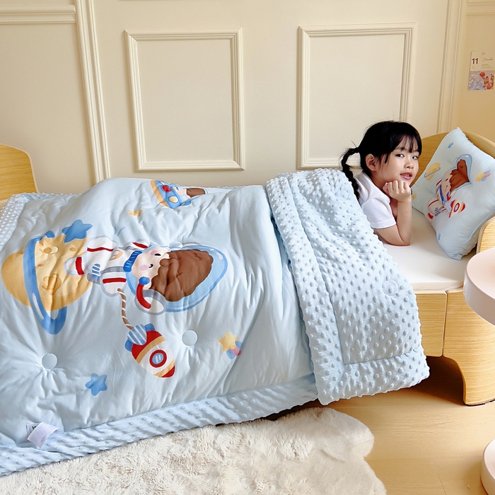 91家纺网 家纺一手货源 找家纺 鱼宝 2025新款大版针织棉豆豆被被子被芯 星际王子