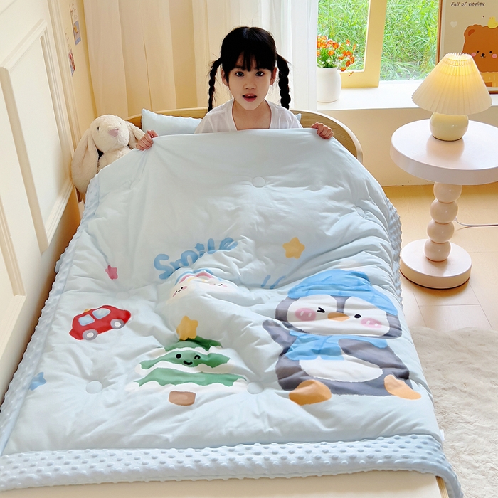 91家纺网 家纺一手货源 找家纺 鱼宝 2025新款大版针织棉豆豆被被子被芯 小企鹅