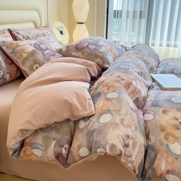 91家纺网 家纺一手货源 找家纺 印季家纺 2025新款数码印花全棉纯棉加厚磨毛四件套 梦幻熊熊（桔）