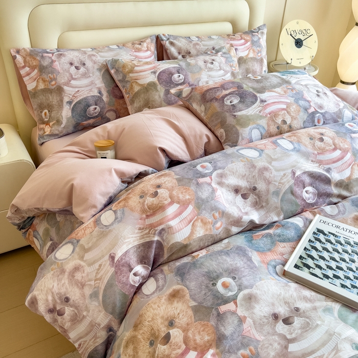 91家纺网 家纺一手货源 找家纺 印季家纺 2025新款数码印花全棉纯棉加厚磨毛四件套 梦幻熊熊（桔）