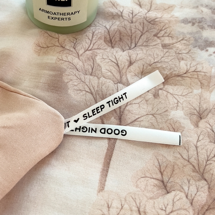 91家纺网 家纺一手货源 找家纺 印季家纺 2025新款数码印花全棉纯棉加厚磨毛四件套 雨若青烟（粉）