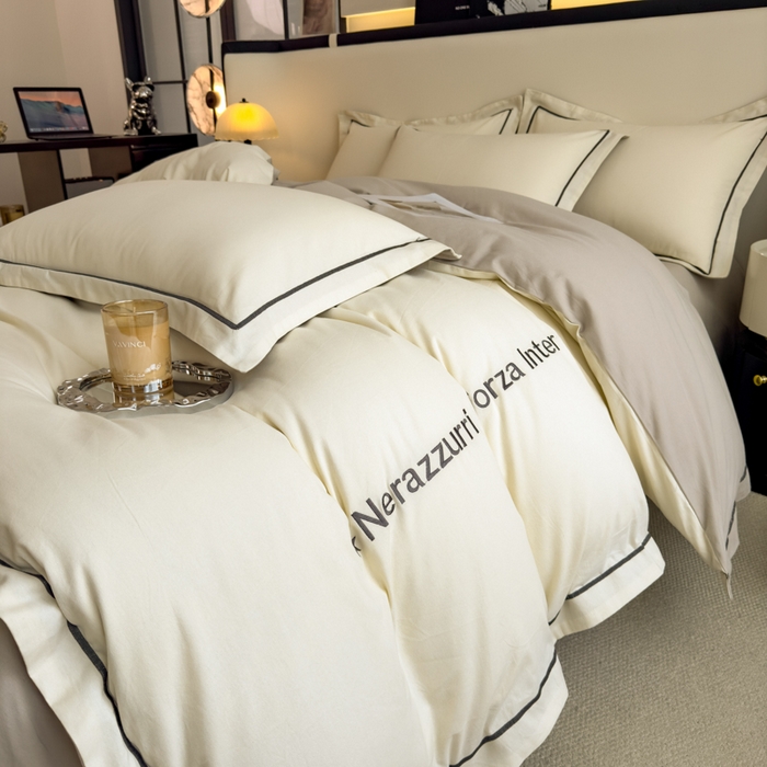 91家纺网 家纺一手货源 找家纺 印季家纺 2025新款绣花一字绣全棉纯棉加厚磨毛四件套 奶昔白-星空银