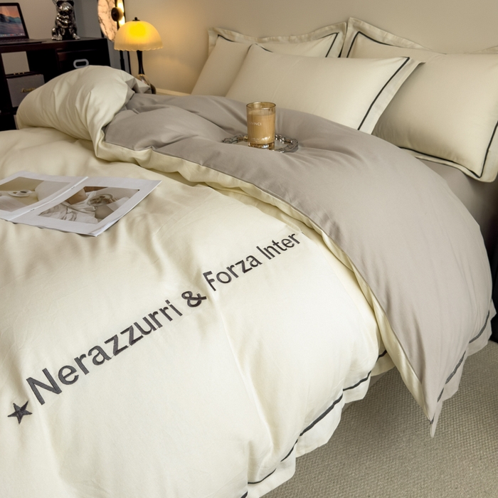 91家纺网 家纺一手货源 找家纺 印季家纺 2025新款绣花一字绣全棉纯棉加厚磨毛四件套 奶昔白-星空银