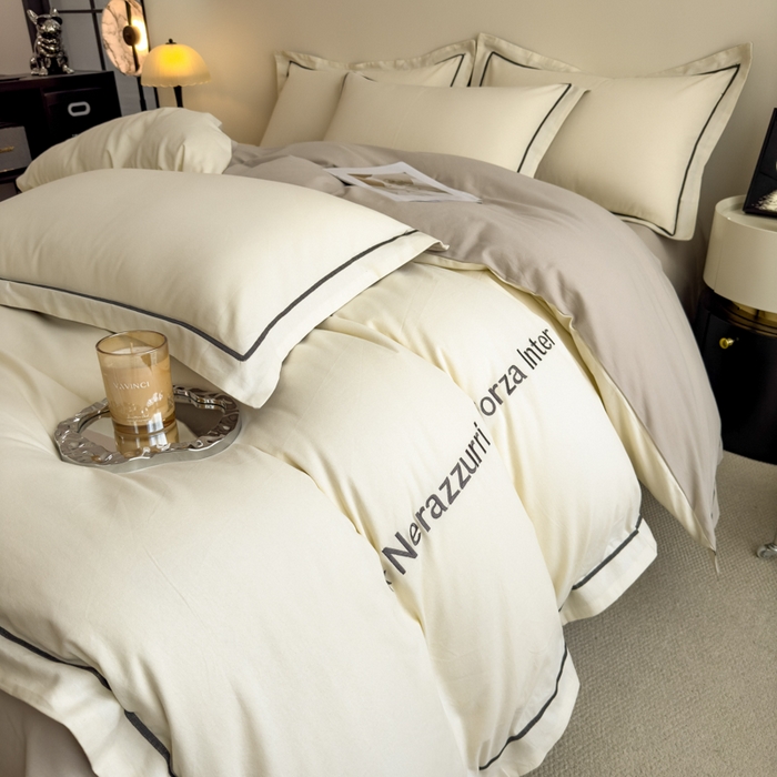 91家纺网 家纺一手货源 找家纺 印季家纺 2025新款绣花一字绣全棉纯棉加厚磨毛四件套 奶昔白-星空银