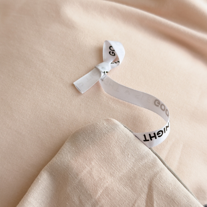 91家纺网 家纺一手货源 找家纺 印季家纺 2025新款绣花一字绣全棉纯棉加厚磨毛四件套 梦幻粉-星空银