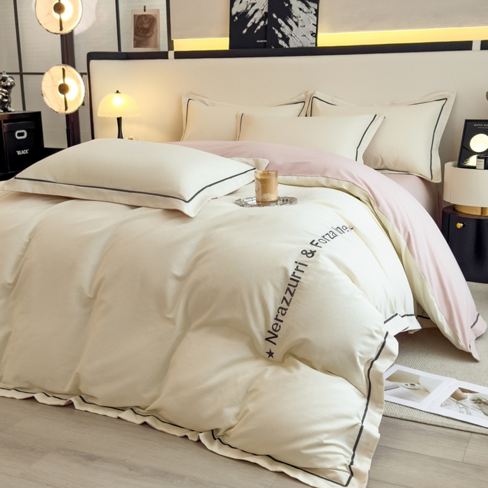 91家纺网 家纺一手货源 找家纺 印季家纺 2025新款绣花一字绣全棉纯棉加厚磨毛四件套 奶昔白-梦幻粉