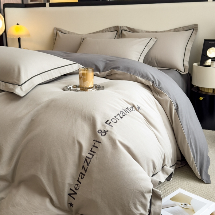 91家纺网 家纺一手货源 找家纺 印季家纺 2025新款绣花一字绣全棉纯棉加厚磨毛四件套 星空银-深灰