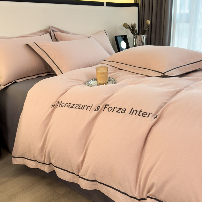 91家纺网 家纺一手货源 找家纺 印季家纺 2025新款绣花一字绣全棉纯棉加厚磨毛四件套 海棠粉-深灰