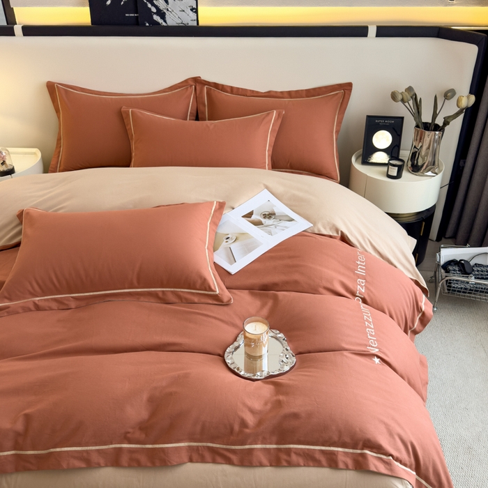 91家纺网 家纺一手货源 找家纺 印季家纺 2025新款绣花一字绣全棉纯棉加厚磨毛四件套 太妃棕-奶油驼