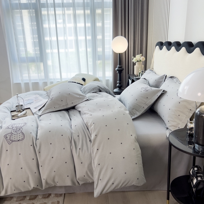 91家纺网 家纺一手货源 找家纺 （总）印季家纺 2025新款全棉纯棉波点蝴蝶结绣花混纺磨毛四件套