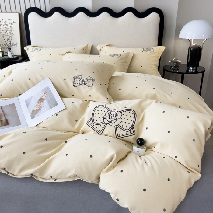 91家纺网 家纺一手货源 找家纺 （总）印季家纺 2025新款全棉纯棉波点蝴蝶结绣花混纺磨毛四件套