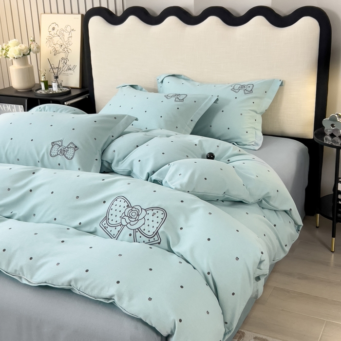 91家纺网 家纺一手货源 找家纺 印季家纺 2025新款全棉纯棉波点蝴蝶结绣花混纺磨毛四件套 星河兰-灰