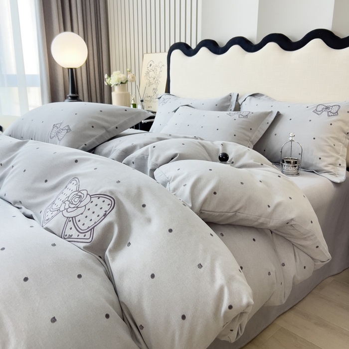 91家纺网 家纺一手货源 找家纺 （总）印季家纺 2025新款全棉纯棉波点蝴蝶结绣花混纺磨毛四件套