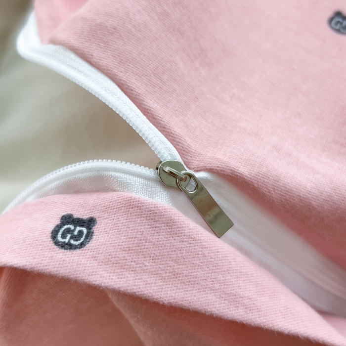 91家纺网 家纺一手货源 找家纺 印季家纺 2025新款全棉纯棉波点蝴蝶结绣花混纺磨毛四件套 优雅粉-灰