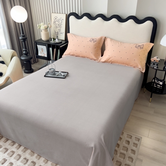 91家纺网 家纺一手货源 找家纺 印季家纺 2025新款全棉纯棉波点蝴蝶结绣花混纺磨毛四件套 香奈粉-灰