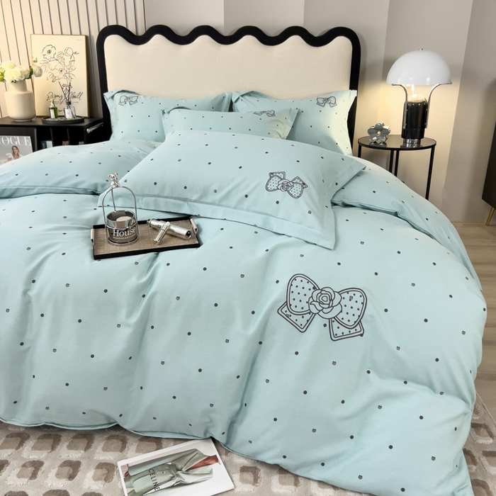 91家纺网 家纺一手货源 找家纺 印季家纺 2025新款全棉纯棉波点蝴蝶结绣花混纺磨毛四件套 星河兰-灰