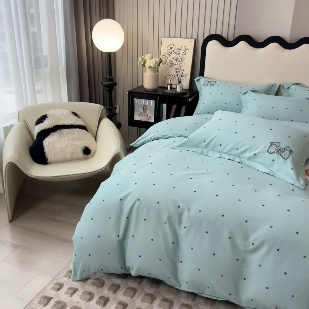 91家纺网 家纺一手货源 找家纺 印季家纺 2025新款全棉纯棉波点蝴蝶结绣花混纺磨毛四件套 星河兰