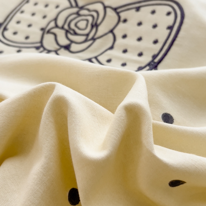 91家纺网 家纺一手货源 找家纺 印季家纺 2025新款全棉纯棉波点蝴蝶结绣花混纺磨毛四件套 奶昔白-灰