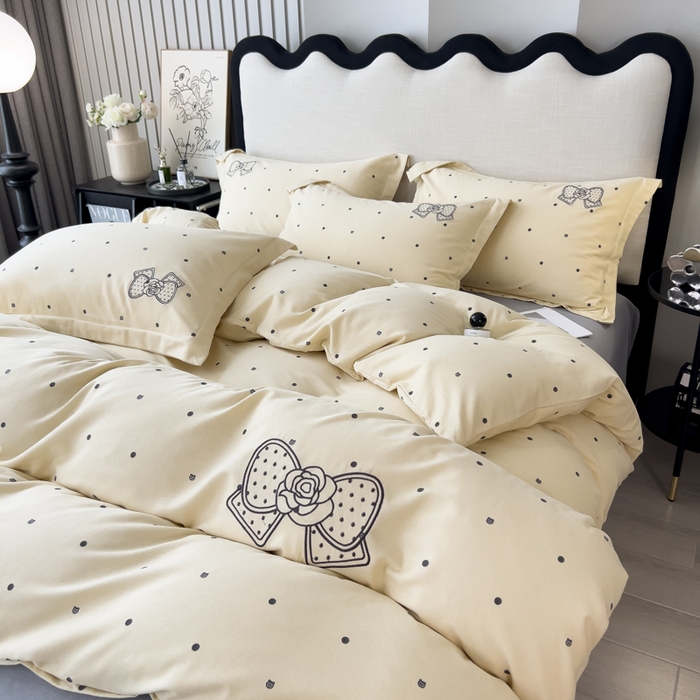 91家纺网 家纺一手货源 找家纺 印季家纺 2025新款全棉纯棉波点蝴蝶结绣花混纺磨毛四件套 奶昔白-灰