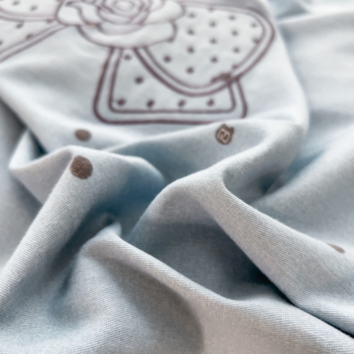 91家纺网 家纺一手货源 找家纺 印季家纺 2025新款全棉纯棉波点蝴蝶结绣花混纺磨毛四件套 螺甸青