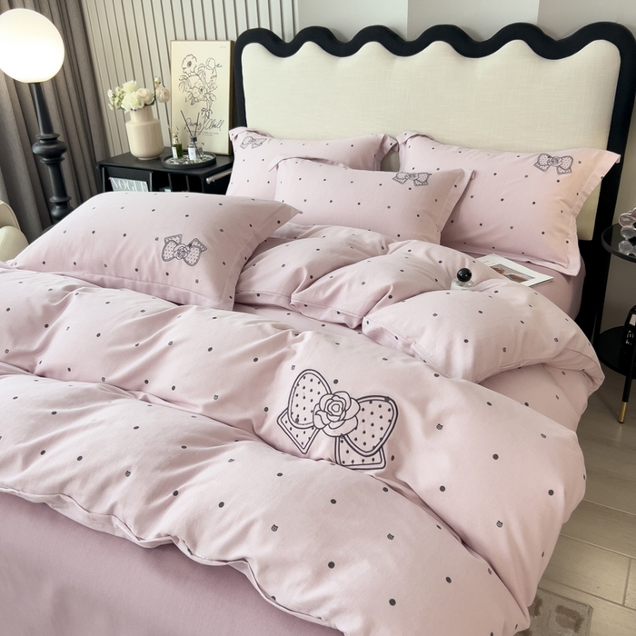 91家纺网 家纺一手货源 找家纺 印季家纺 2025新款全棉纯棉波点蝴蝶结绣花混纺磨毛四件套 木槿紫