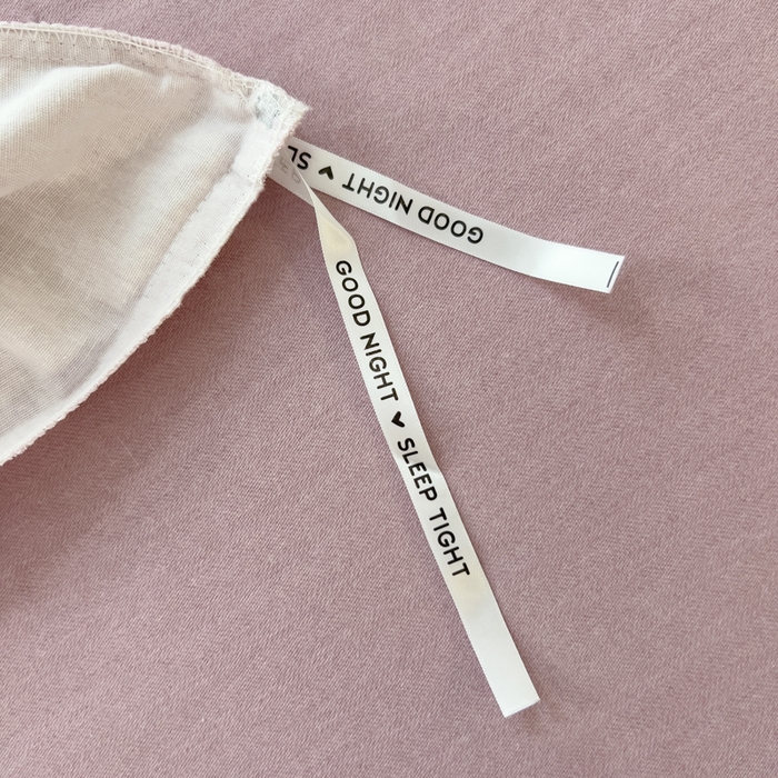 91家纺网 家纺一手货源 找家纺 印季家纺 2025新款全棉纯棉波点蝴蝶结绣花混纺磨毛四件套 木槿紫