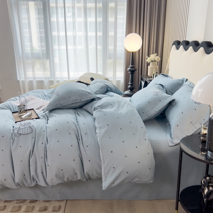 91家纺网 家纺一手货源 找家纺 印季家纺 2025新款全棉纯棉波点蝴蝶结绣花混纺磨毛四件套 螺甸青